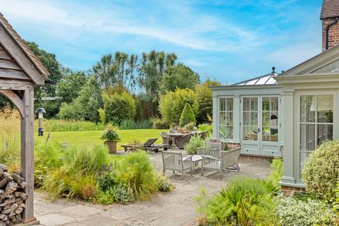 5 bedroom property for sale, Philpot Lane, Chobham