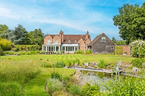 5 bedroom property for sale, Philpot Lane, Chobham