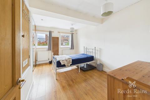 2 bedroom terraced house for sale, Blackshaw Street, Cheshire SK11