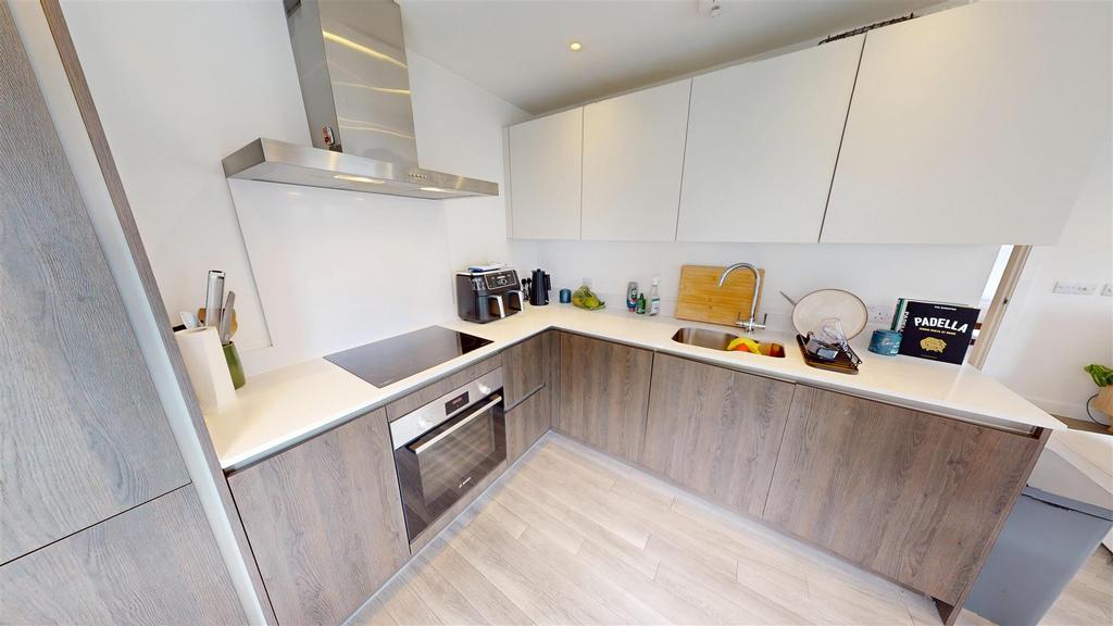 Apartment in Manchester, Greater Manchester - View 3