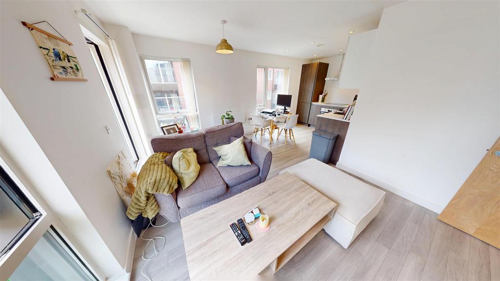 Apartment in Manchester, Greater Manchester - View 5