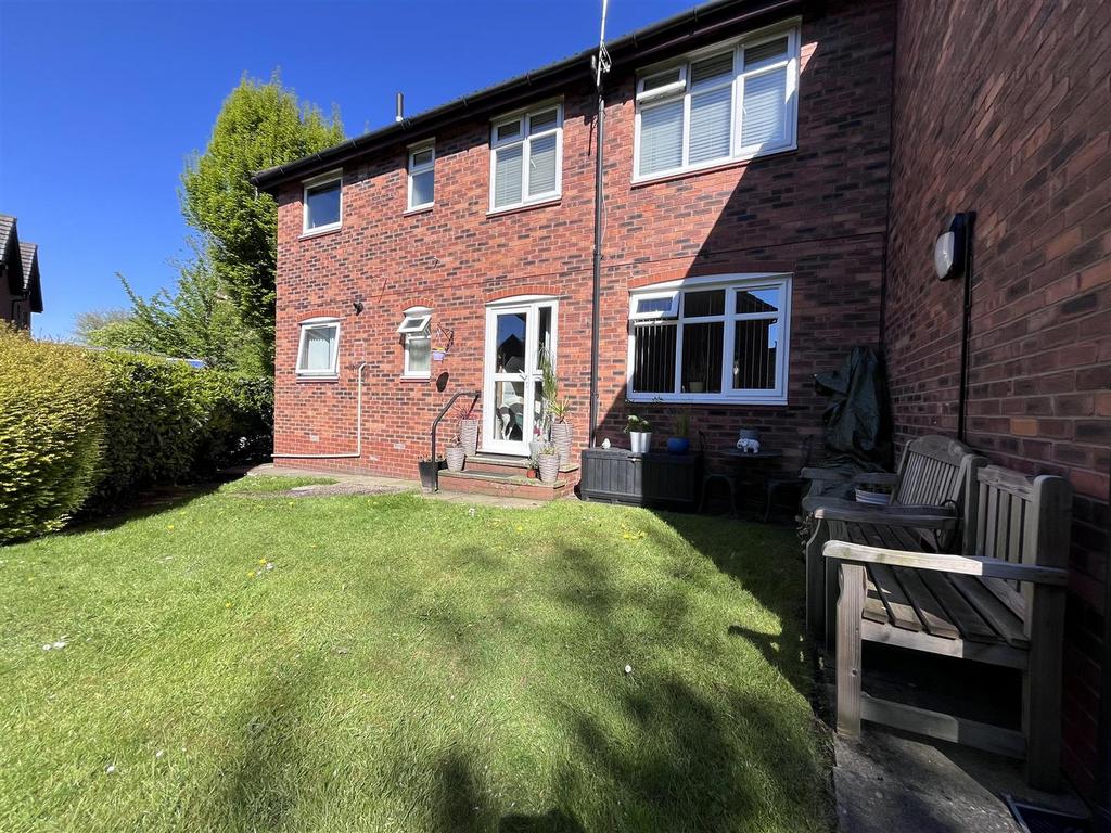 House exterior, garden