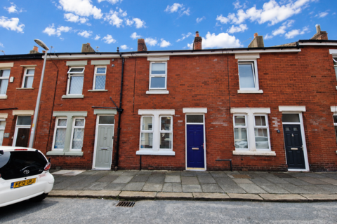 Terraced house - Camden Road, Layton FY3