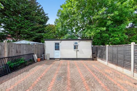 3 bedroom end of terrace house for sale, Summers Lane, London