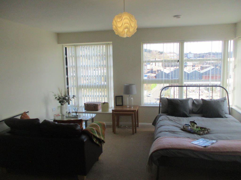 Apartment in Sheffield, Owlerton, Upperthorpe - View 2