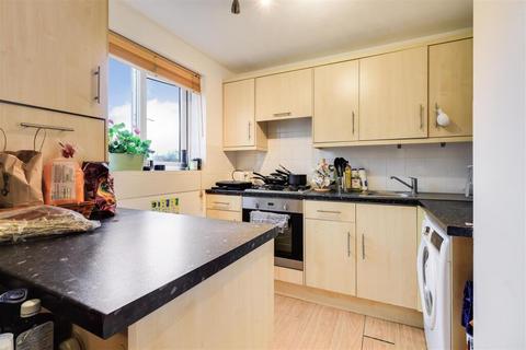 1 bedroom flat for sale, Loris Court, Cambridge, CB1