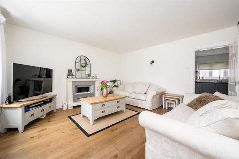 4 bedroom semi-detached house to rent, Lovatt Court, Lymm WA13