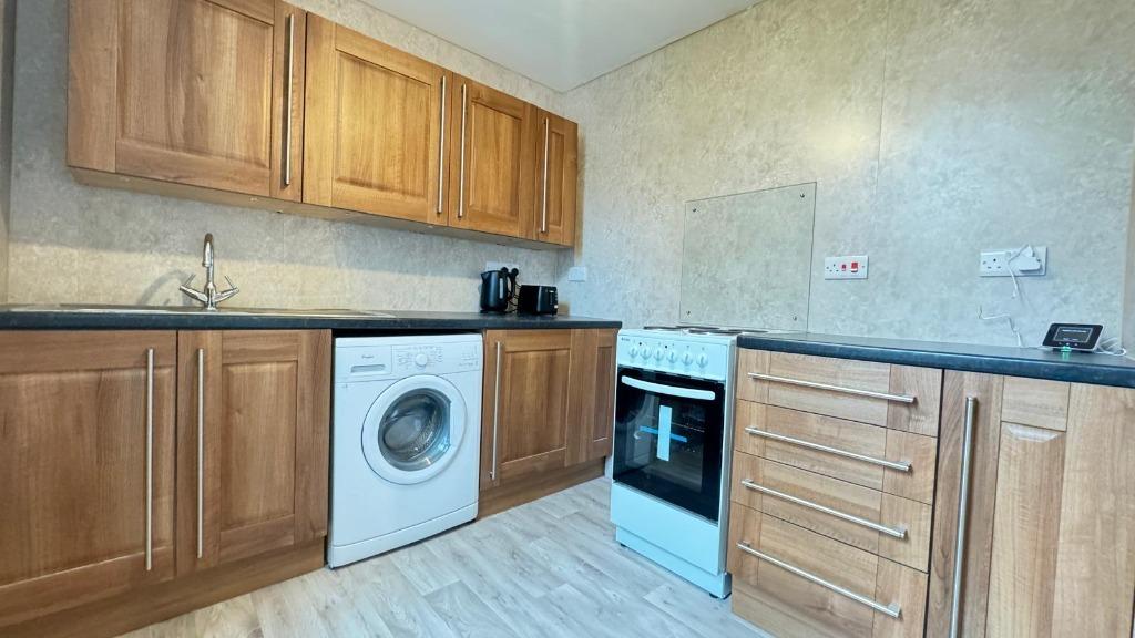 Riversdale Lane, Glasgow G14 - View 2