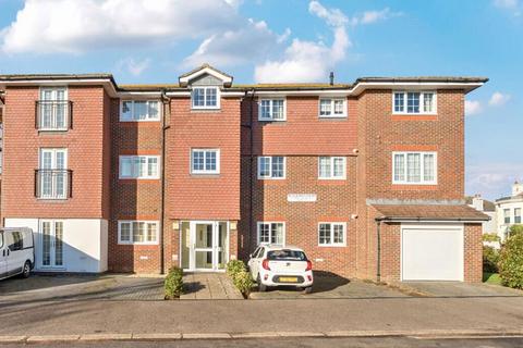 2 bedroom flat for sale, 27 Princess Avenue, Bognor Regis, West Sussex, PO21 2FE