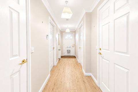 2 bedroom apartment for sale, Market Street, Hoylake, Merseyside, CH47