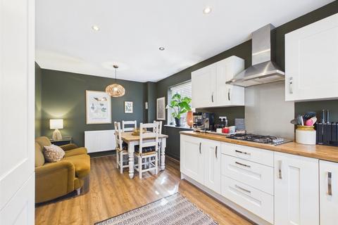 3 bedroom semi-detached house for sale, Fox Close, Driffield, YO25 5BU