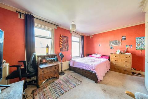 Moffat Road, Thornton Heath, CR7