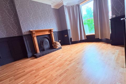 5 bedroom house to rent, Walmersley Road, Bury, BL9