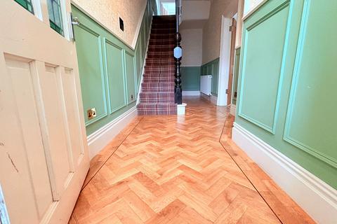 5 bedroom house to rent, Walmersley Road, Bury, BL9