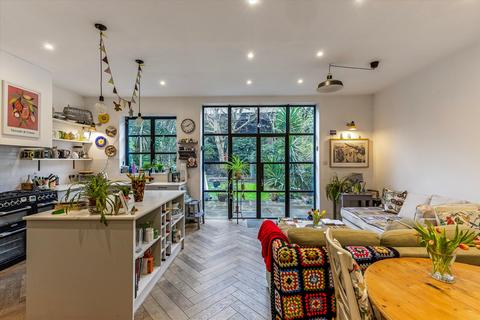 5 bedroom semi-detached house for sale, Vaughan Avenue, London W6