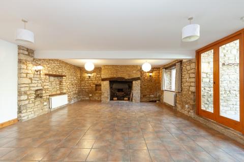 2 bedroom barn to rent, Hone Court, Pooles Lane, Charlbury