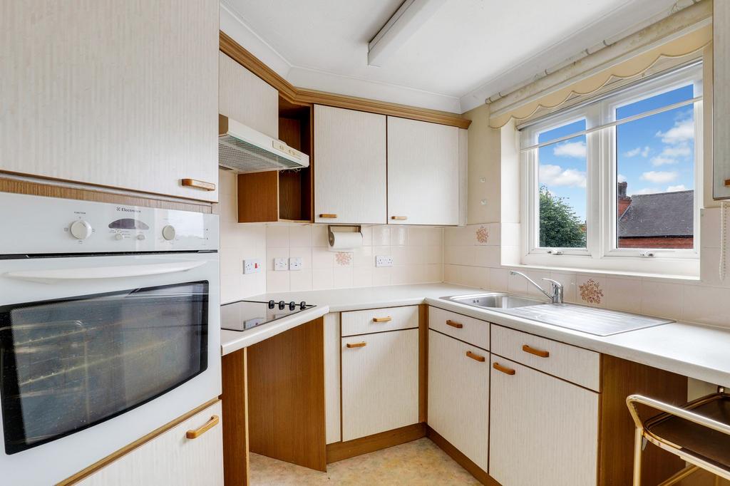 Giles Court, Nottingham NG2 - View 4