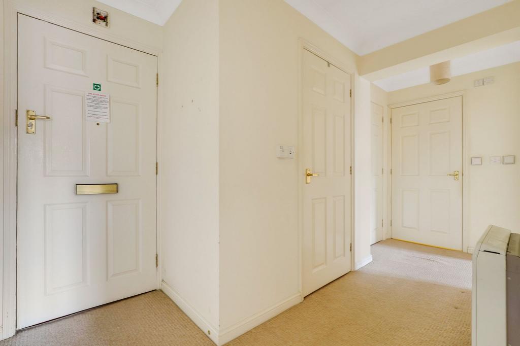 Giles Court, Nottingham NG2 - View 6
