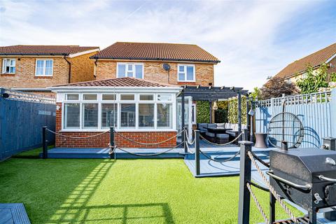 5 bedroom detached house for sale, Cookson Gardens, Hastings