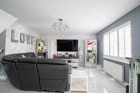 5 bedroom detached house for sale, Cookson Gardens, Hastings