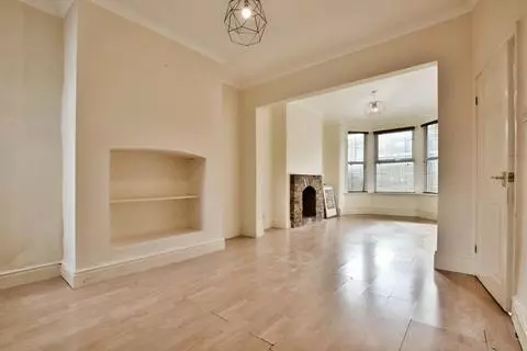 3 bedroom terraced house for sale – pohled 4