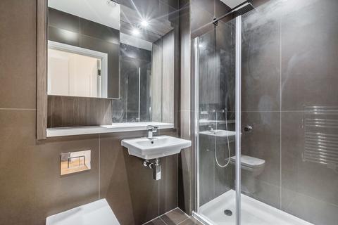 Studio to rent, Staines Road, Hounslow, TW3