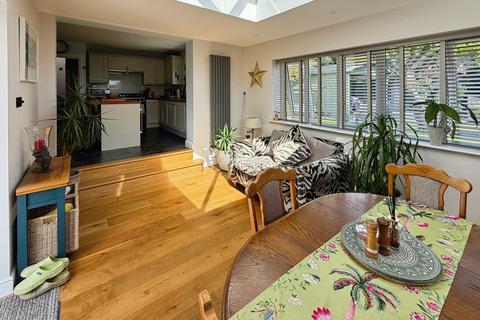 4 bedroom chalet for sale, Elm Hill, Warminster