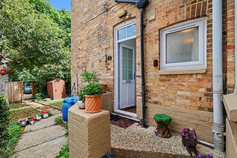 1 bedroom ground floor flat for sale, North Road, Civic Centre