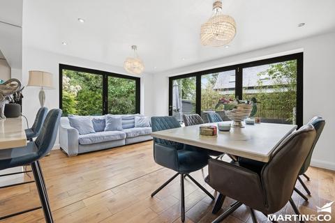 3 bedroom end of terrace house for sale, Longmeads Close, Writtle