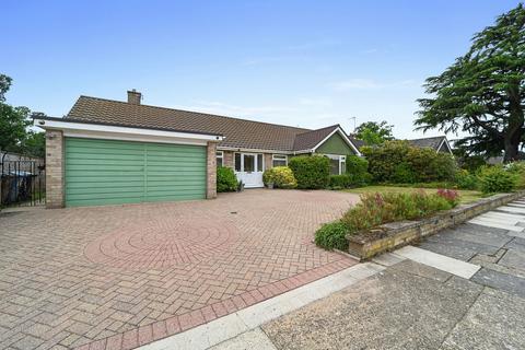 3 bedroom detached bungalow for sale, The Lawns, Ipswich, IP4 3