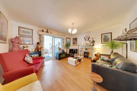 2 bedroom detached bungalow for sale, Lodge Crescent, Orpington