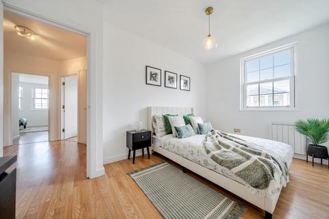 2 bedroom flat for sale, Frederick Square, London, SE16