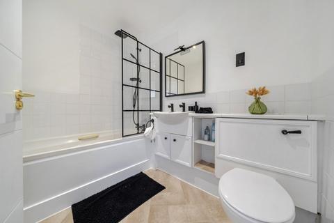 2 bedroom flat for sale, Frederick Square, London, SE16