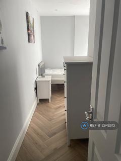 1 bedroom in a house share to rent, Kelvin Close, Cambridge, CB1