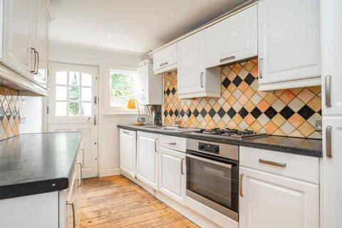 2 bedroom house to rent, Kyverdale Road, London N16