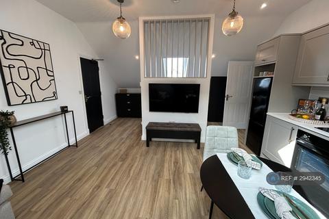 1 bedroom in a house share to rent, Wellingborough Road, Rushden, NN10