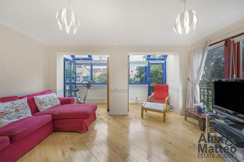 3 bedroom house for sale, Bywater Place, Rotherhithe, SE16