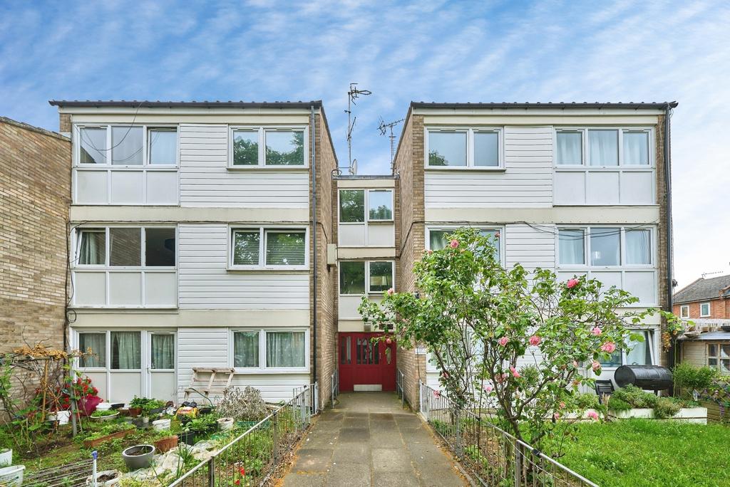 2 bedroom flat for sale