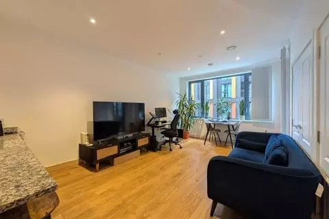 1 bedroom apartment to rent – pohled 2