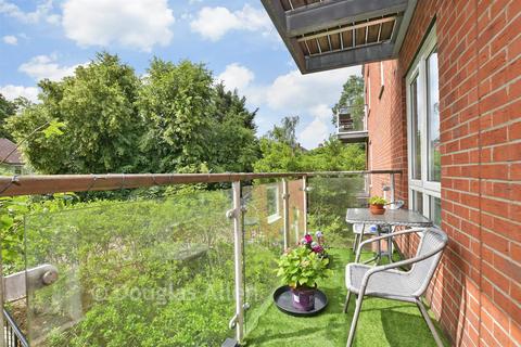 1 bedroom flat for sale, Eaton Court, London E18