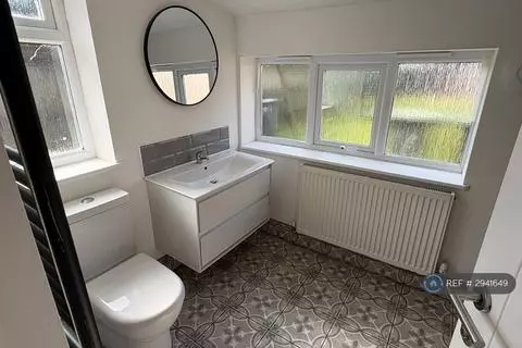 3 bedroom semi-detached house to rent – pohled 5