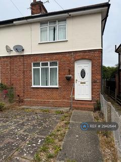 2 bedroom semi-detached house to rent, Scott Road, Bishop's Stortford, CM23