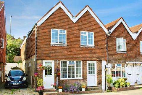 2 bedroom maisonette for sale, South Street, Mayfield, East Sussex, TN20