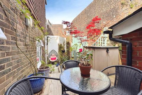 2 bedroom maisonette for sale, South Street, Mayfield, East Sussex, TN20