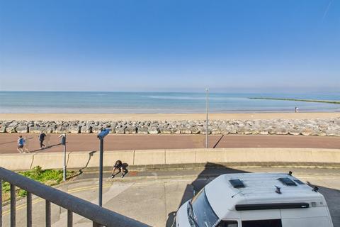 2 bedroom apartment for sale, Sandylands Promenade, Heysham, Morecambe