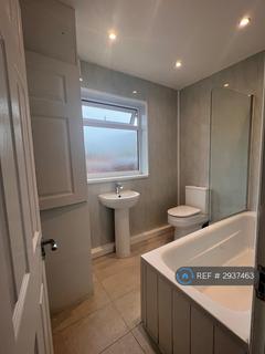 3 bedroom terraced house to rent, Warrington Road Wigan, Wigan, WN2