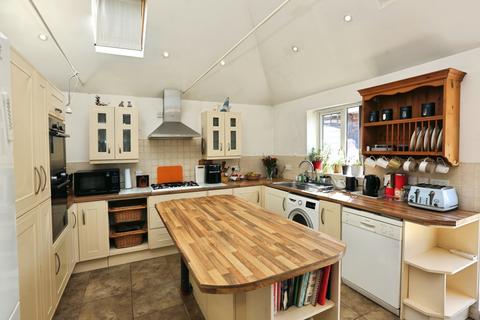 2 bedroom semi-detached house for sale, Craven Road, Chandler's Ford, Eastleigh, Hampshire, SO53