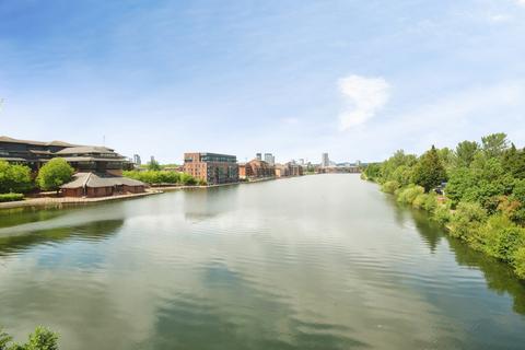 Flat - Galleon Way, Cardiff, CF10