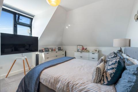 undefined, The Broadway, Cheam, SM3