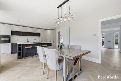 Willow Close, Hutton, CM13